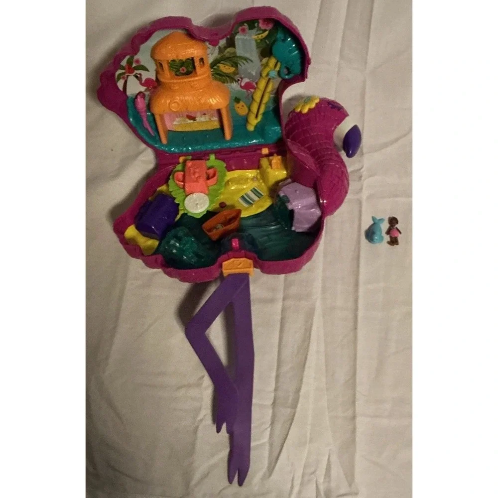 Polly Pocket Flamingo Party Large Playset With 1 Doll And‎ A Seal